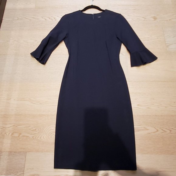 Banana Republic Ponte Flutter Sleeve Dress. Navy. Size 4. - Picture 3 of 5